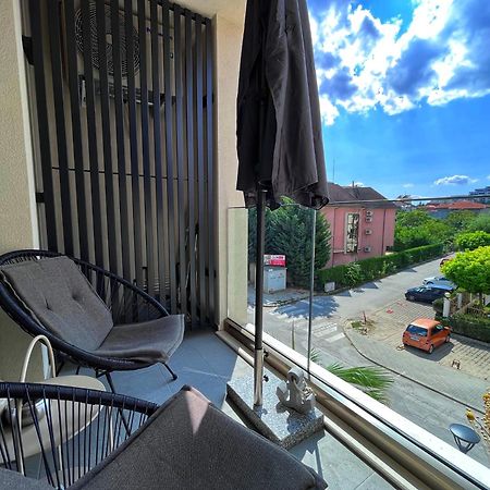 Azur Alegria Studio - Free Parking & Pool Sveti Konstantin Buitenkant foto